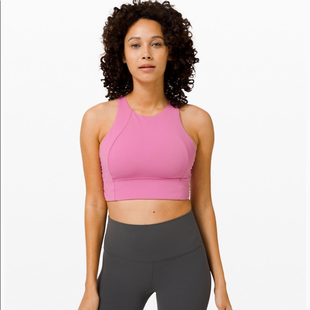 BNWT Lululemon Free to be Serene high size 6